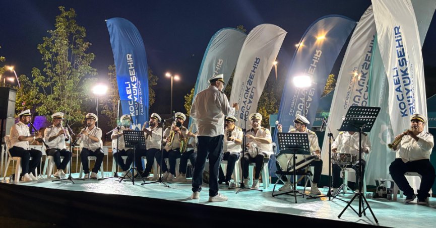 Derince Sağlıklı Yaşam Parkı’nda müzik dolu akşam