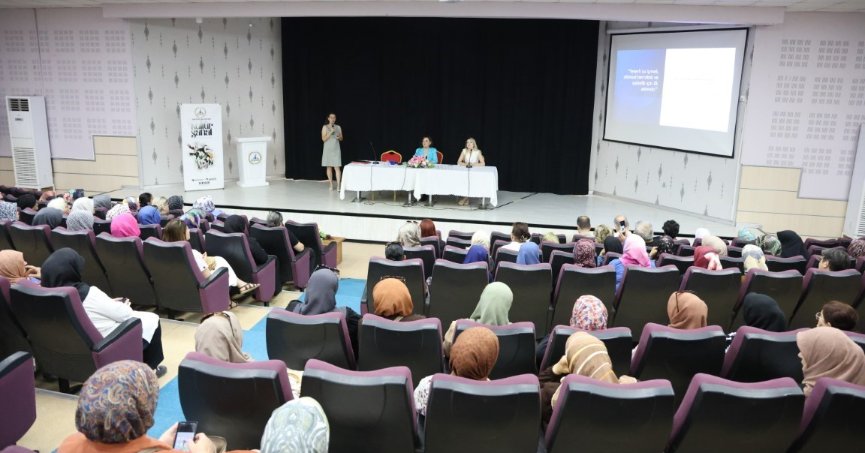 Kartepe Belediyesi’nden “Suyun İnsan Sağlığı İçin Önemi” Semineri