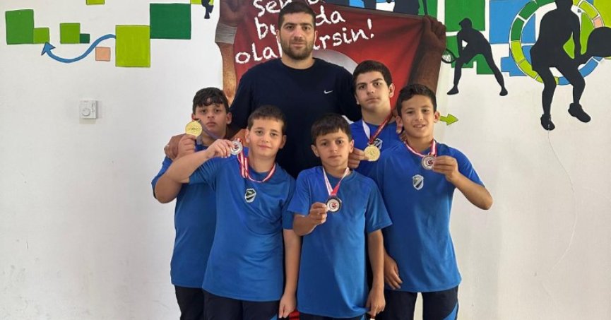 Kartepeli Güreşçiler Türkiye Şampiyonası’na Damga Vurdu!