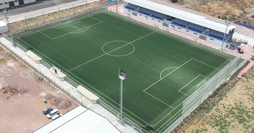 Gençler için bir futbol sahası da Alikahya’ya