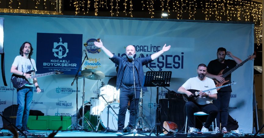 Afak Meydanlı coşturdu, Can Dostlar neşe kattı