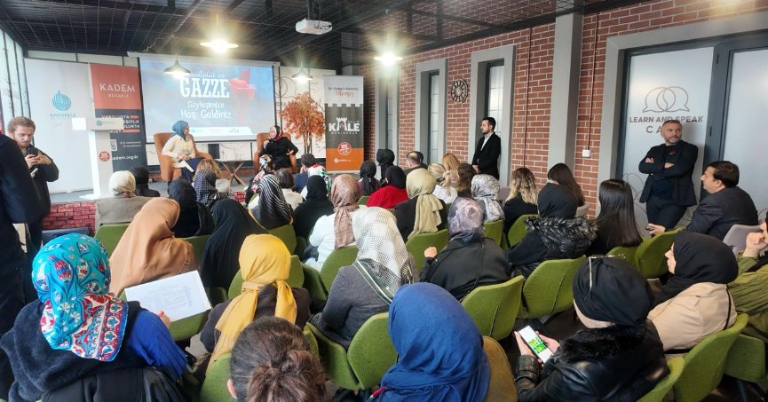 Başiskele Belediyesi Kitaphane’de ‘’Gönüllülük ve Gazze’’ Söyleşisi