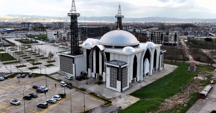 Kartepe Kent Meydanı Camii’nde sona doğru