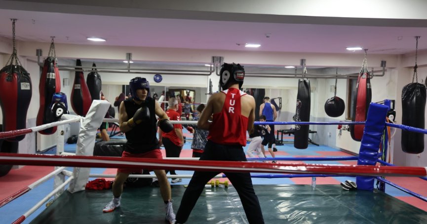 Kartepe Belediyesi Kış Spor Okulları ile Çocuklar Sporla Büyüyor