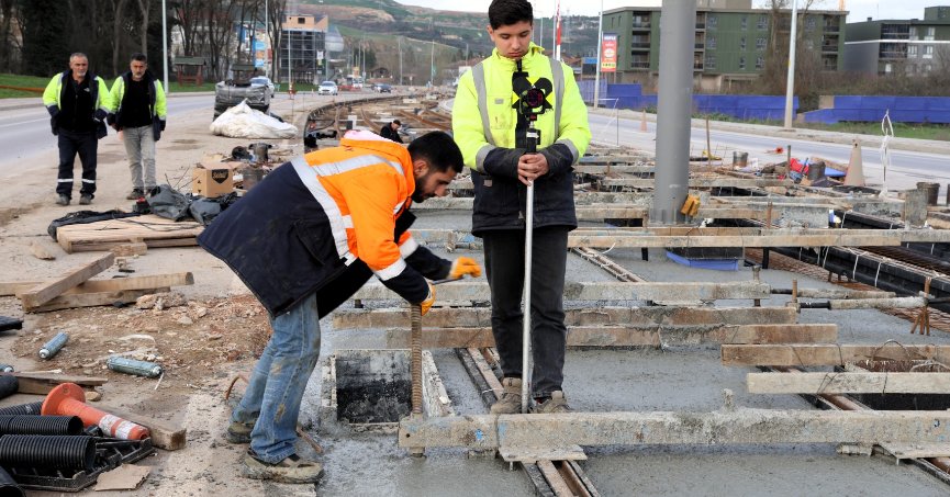 Kartepe Tramvay Hattı’nda durmak yok