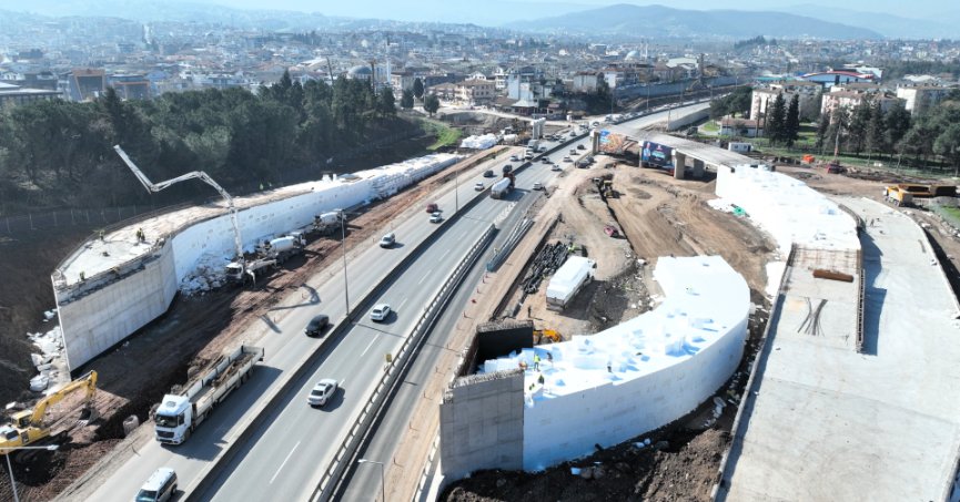 Başiskele Kavşağı’nın silueti ortaya çıkıyor