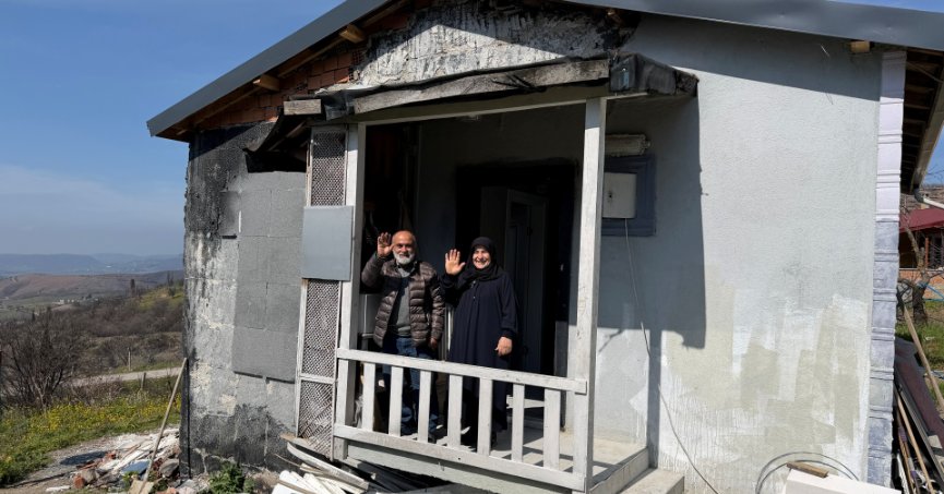 Büyükşehir, yangın mağduru aileyi ayağa kaldırdı