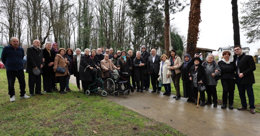 Kartepe’de Büyükler İçin Anlamlı Buluşma