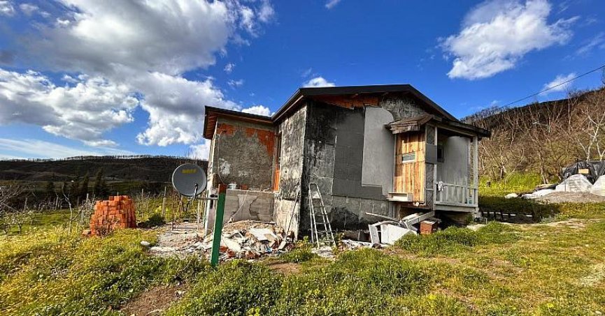 Yangın Mağduru Aktekin Çiftinin Yeni Yuvasını Birlikte İnşa Ettik