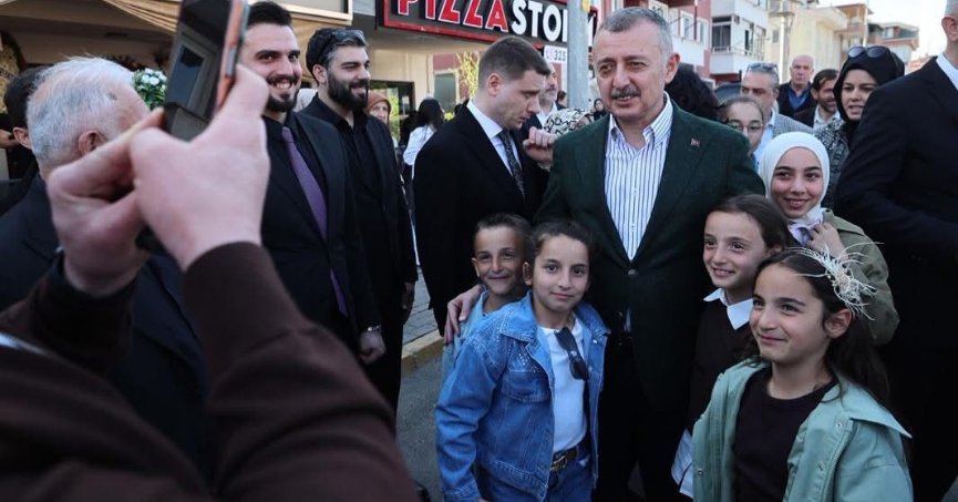 Başkan Büyükakın esnafları yalnız bırakmıyor