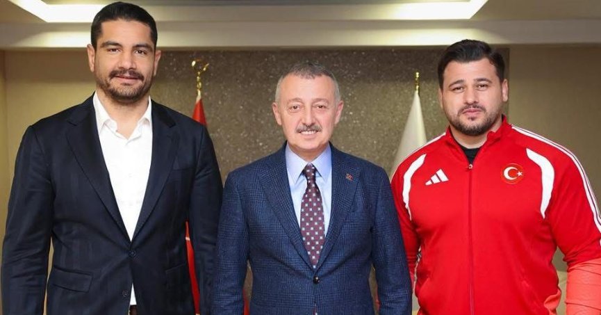 Başkan Büyükakın, güreşten iki önemli ismi ağırladı