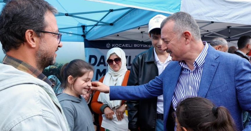 ÇİFTÇİNİN YÜZÜ DESTEKLERLE GÜLÜYOR