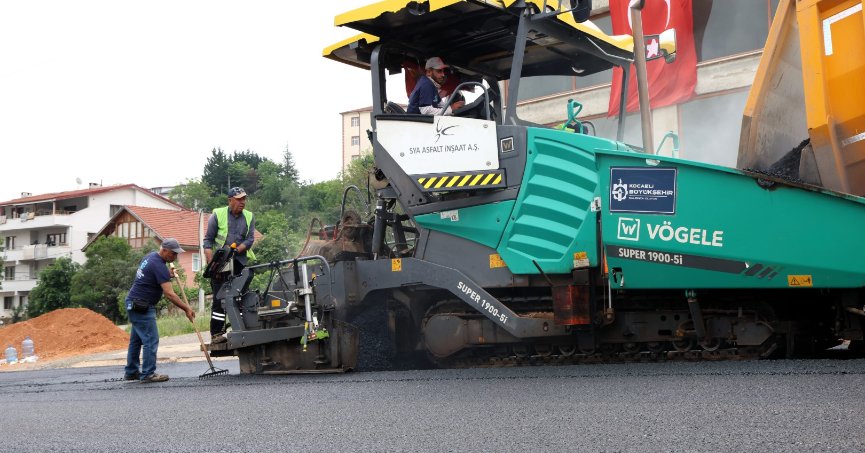 Büyükşehir’le yollar genişliyor, trafik rahatlıyor