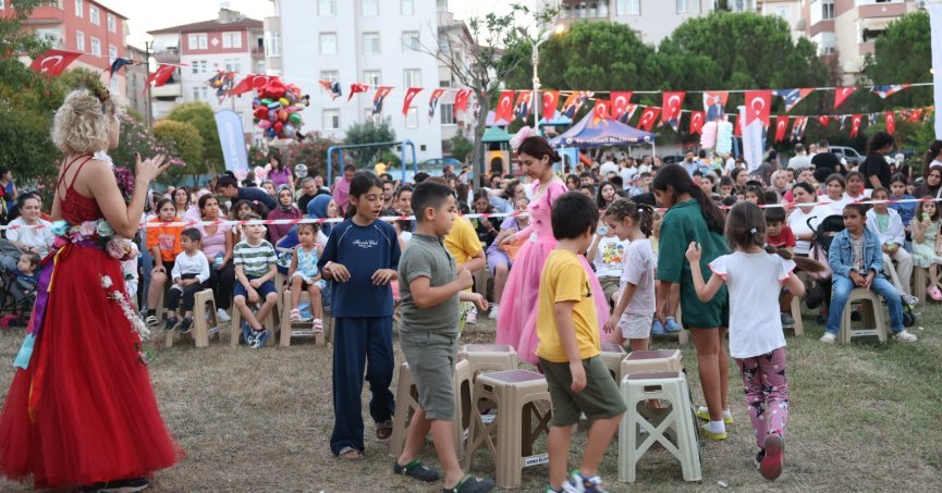 Çocuklar ve Aileler Mahalle Şenliklerinde Buluşuyor