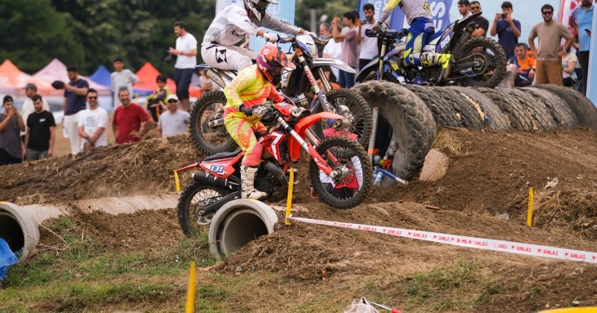 KARTEPE’DE SÜPER ENDURO RÜZGÂRI ESTİ