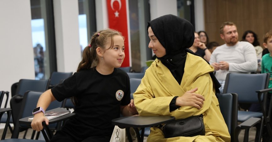 “Çocuğun merak duygusunu harekete geçirin”