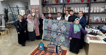 Dilovası’nda İlk Halı Tezgahtan İndi 