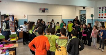 Çocuklar interaktif yöntemle sıfır atığı öğreniyor