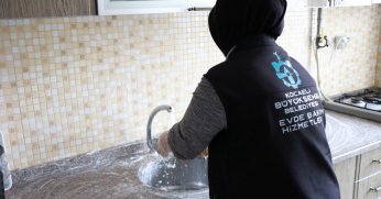 Büyükşehir evde bakımla gönüllere girdi