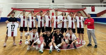 GÖLCÜK BELEDİYESPOR GENÇ ERKEK VOLEYBOL TAKIMI KOCAELİ ŞAMPİYONU