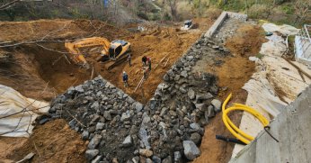 ACARA MAHALLESİ’NDE TOPRAK KAYAN ALAN GÜVENLİ HALE GETİRİLDİ