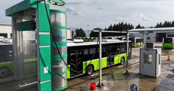 Otobüsler gri suyla yıkanıyor, litrelerce su tasarrufu sağlanıyor