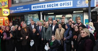 AK Parti’den miting havasında seçim ofisi açılışı