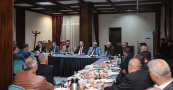 Tutuş, Roman kanaat önderleriyle buluştu