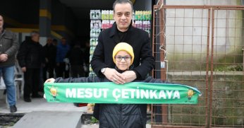 Mesut Çetinkaya kapı kapı geziyor