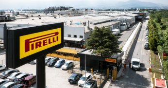 PIRELLI, FERRARI ENZO İÇİN “COLLEZIONE” SERİSİNDEN YENİ BİR P ZERO LASTİĞİ TANITTI