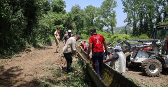 Büyükşehir, Bayraktar’da tarımsal sulama kanallarını temizledi