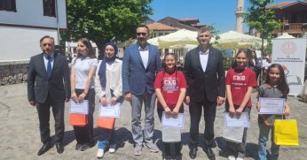 GÖLCÜKLÜ ÖĞRENCİLER TÜRKÇE’NİN ZENGİNLİKLERİNİ ORTAYA KOYDULAR