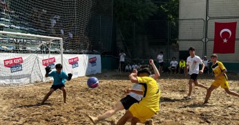 GÖLCÜK’TE KUM FUTBOLU HEYECANI İÇİN KAYITLAR BAŞLADI