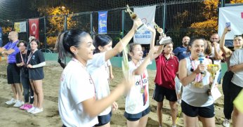 PLAJ VOLEYBOLU TURNUVASI ÇEKİŞMELİ MÜSABAKALAR İLE SONA ERDİ