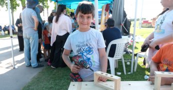 Kılavuz Gençlik’ten çocuklara muhteşem şenlik