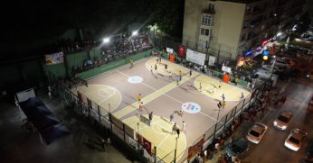 ŞÖLENE DÖNÜŞEN SOKAK BASKETBOLU REKOR KATILIMLA SONA ERDİ