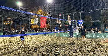 GÖLCÜK PLAJ VOLEYBOLUNU ÇOK SEVDİ
