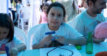 9 YAŞINDAKİ NAZLI KO-MEK İLE GÜNÜN TADINI ÇIKARTTI