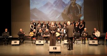 Büyükşehir Ata’yı sevdiği şarkılarla yad etti