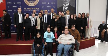 “Bir Palette Biz Farklı Renkleriz”