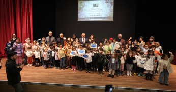 DOKUNDUĞU HAYATLARI GÜZELLEŞTİRİYOR