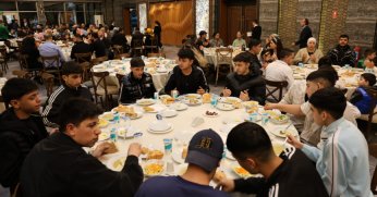 Kocaeli’de Roman vatandaşlar iftarda buluştu