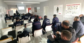 İtfaiye personeline ‘asansörde kurtarma’ eğitimi