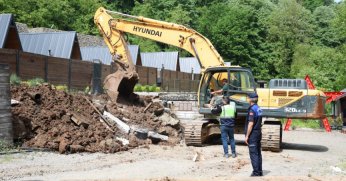 Kartepe’de Kaçak Bungalovlar Yıkıldı