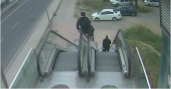 Gençlerin davranışı pes dedirtti