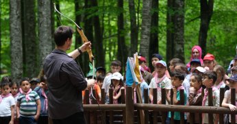 KAMPLARDA BİNLERCE ÖĞRENCİ AĞIRLANIYOR