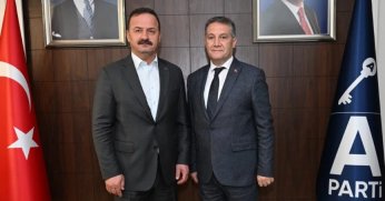 Anahtar Parti Gölcük İlçe Başkanı Hasan Hüseyin Hoyur,  Gölcük halkının Kurban Bayramını kutladı.