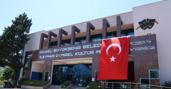 HER YER TÜRK BAYRAKLARI İLE SÜSLENDİ