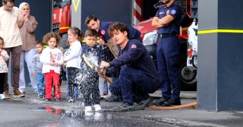 Lokomotifin miniklerinden itfaiye ziyareti