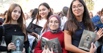 Kocaeli Kitap Fuarı’nda kitap aşkı kuyruklara sığmadı